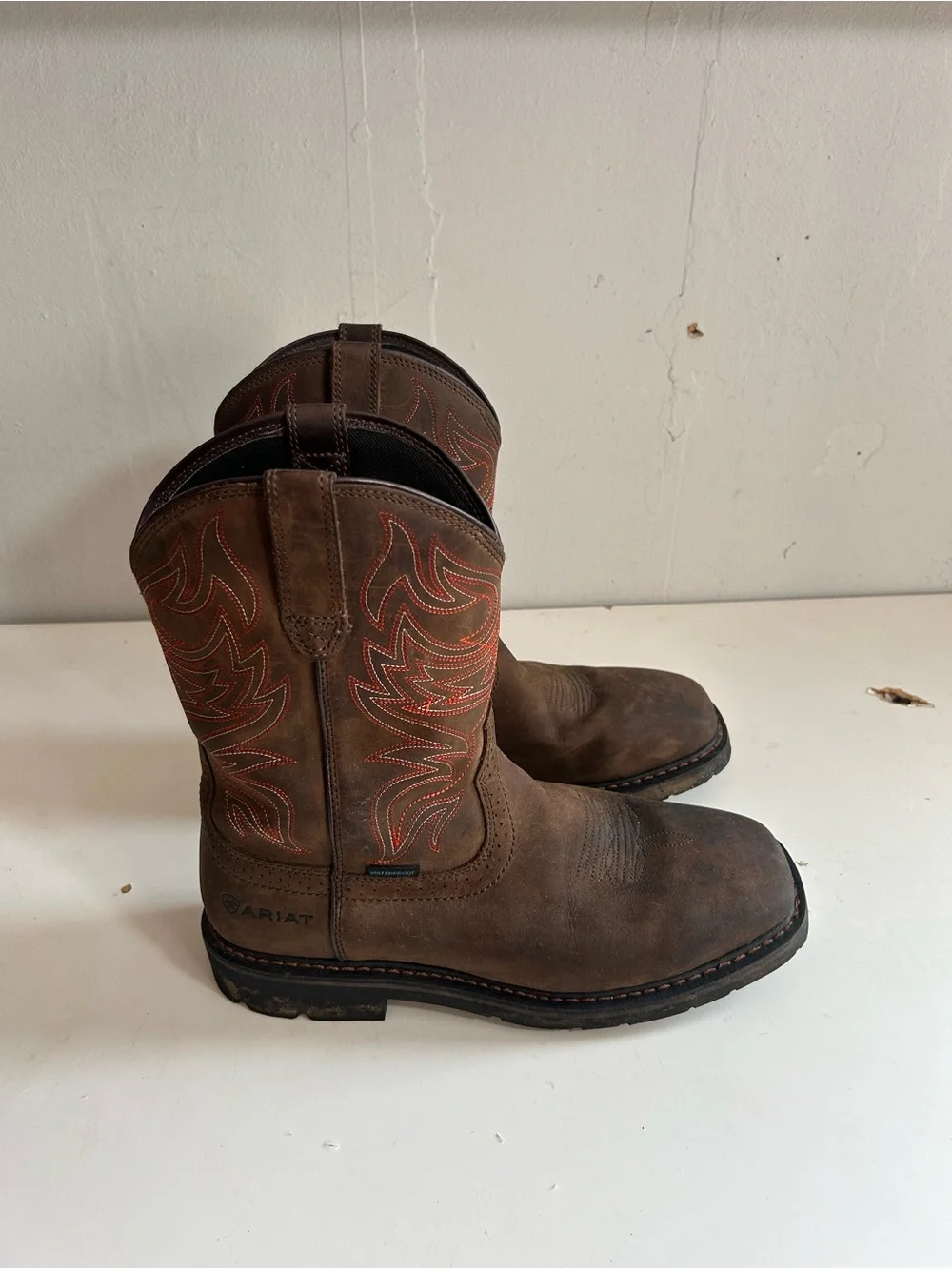 Ariat Men’s Brown Leather Western Boots with Red Stitching 11